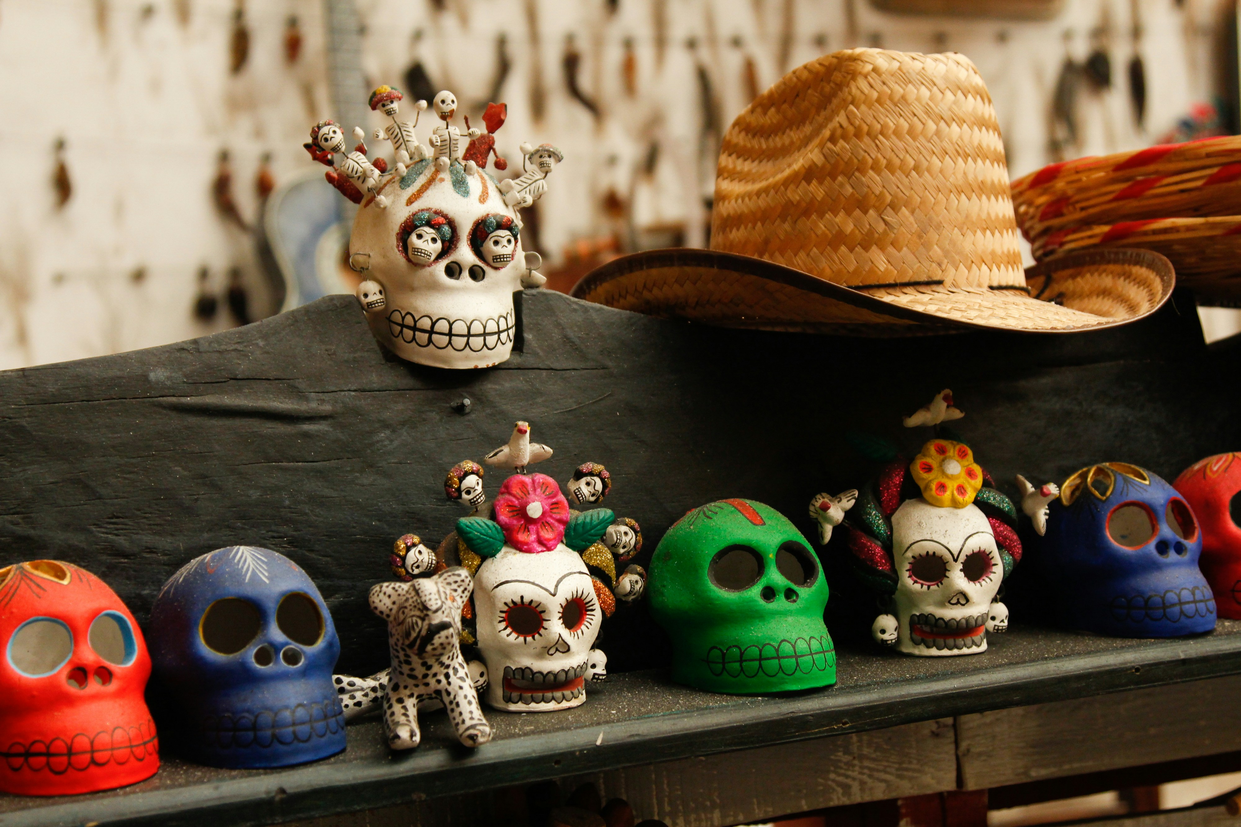 Calaveras pintadas por el Día de Muertos en México 